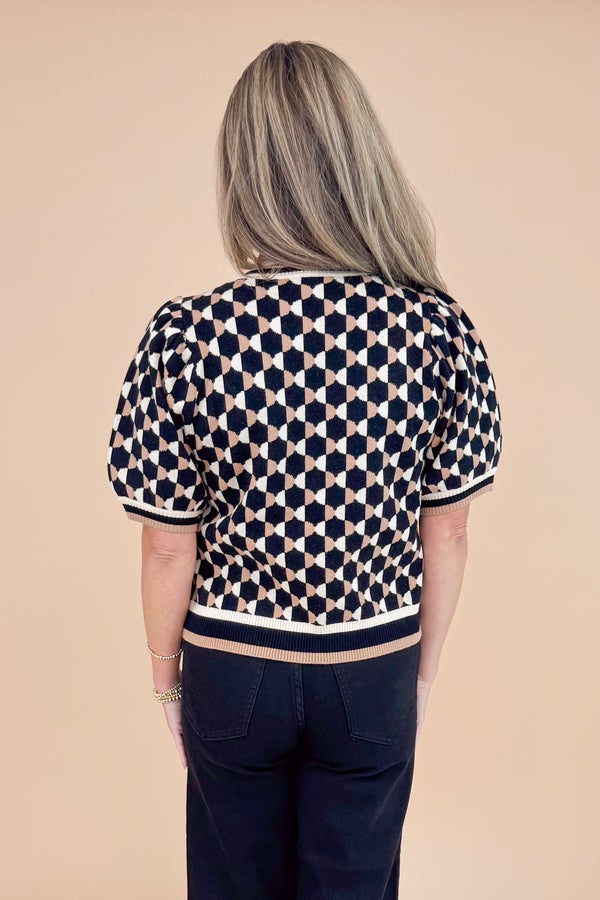 Amped Up Black Printed Short Sleeve Sweater by Entro