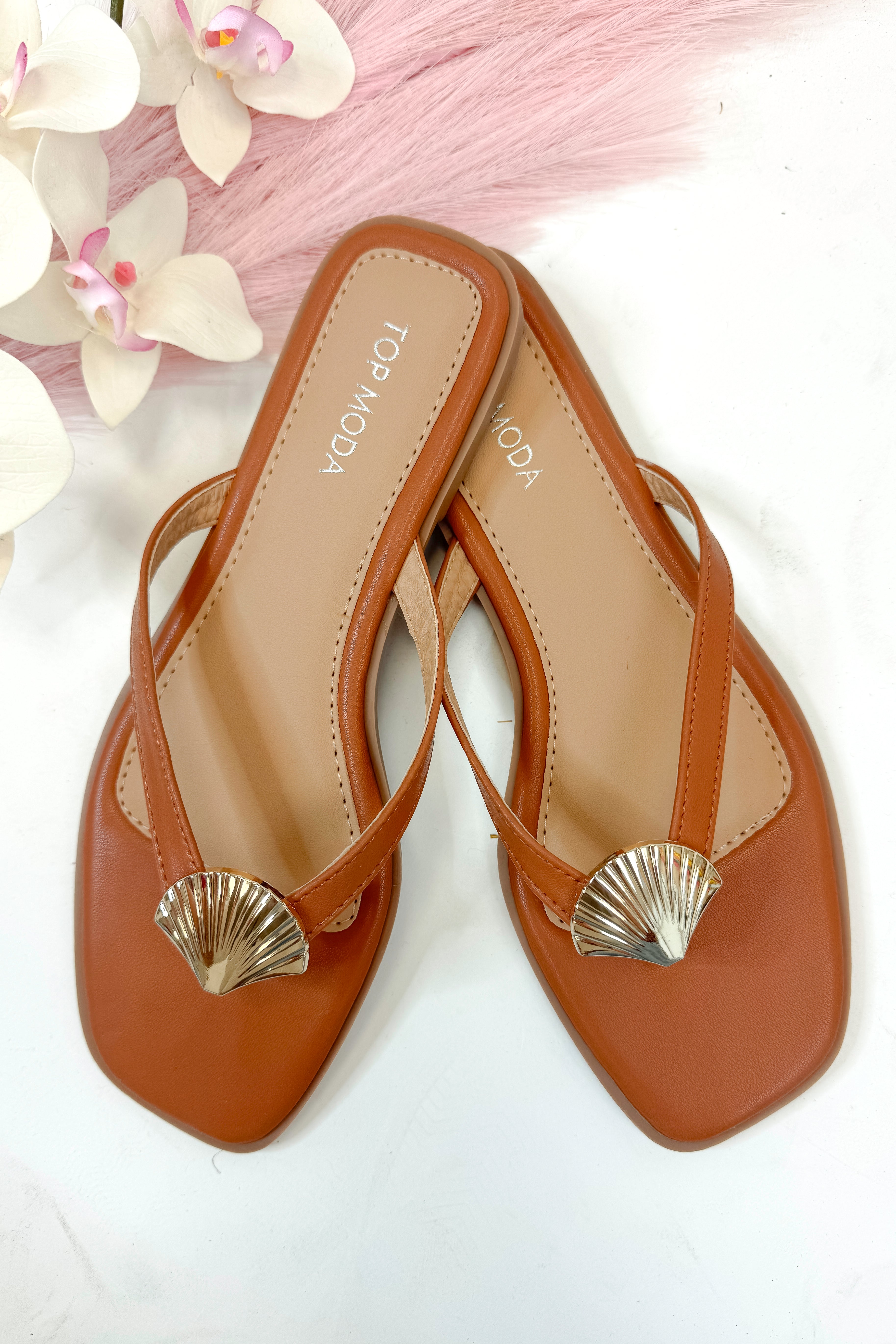 Doha- Tan Shell Detail Flip Flops top view