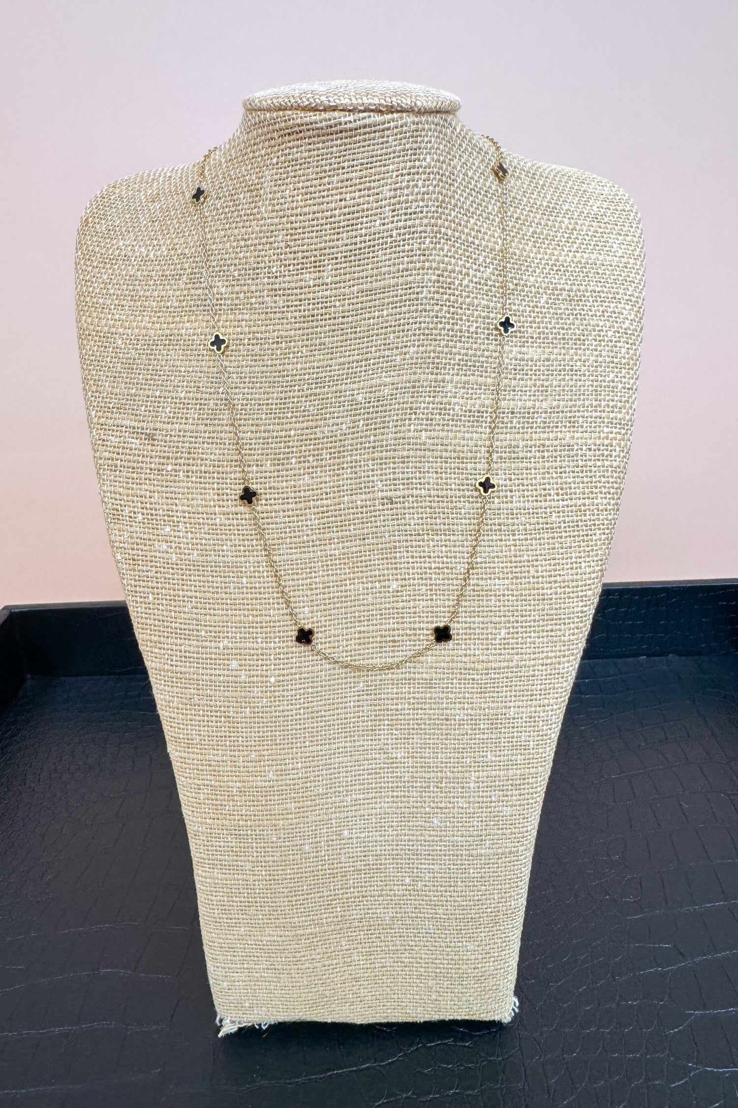 Vienna Tiny Clover Station Chain Necklace