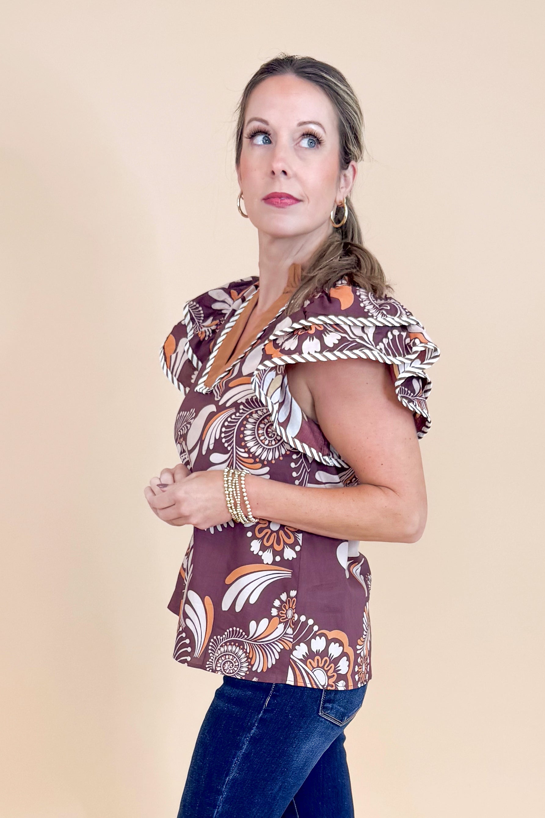 Sweet Thing Brown & Rust Printed Flutter Sleeve Top by Entro