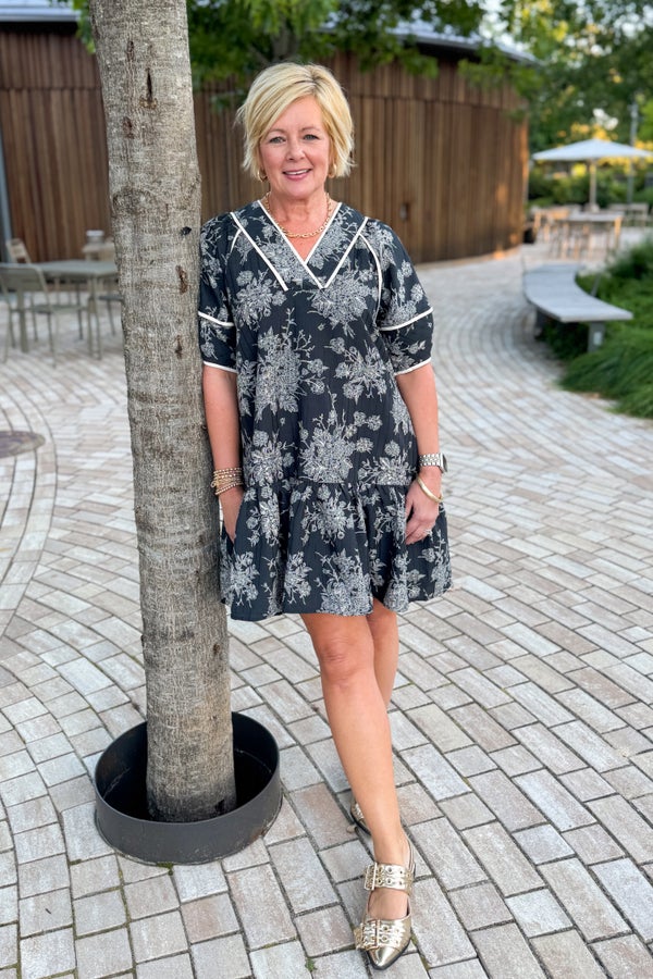 In Full Swing Black Floral V-neck Short Sleeve Dress by Entro
