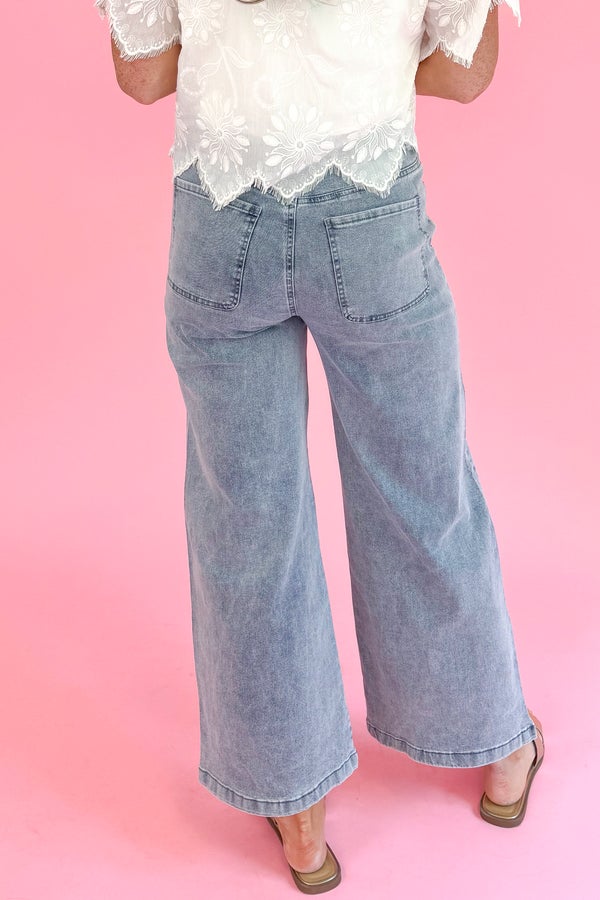 Cali Medium Wash Patch Pocket Wide Leg Jeans by Entro