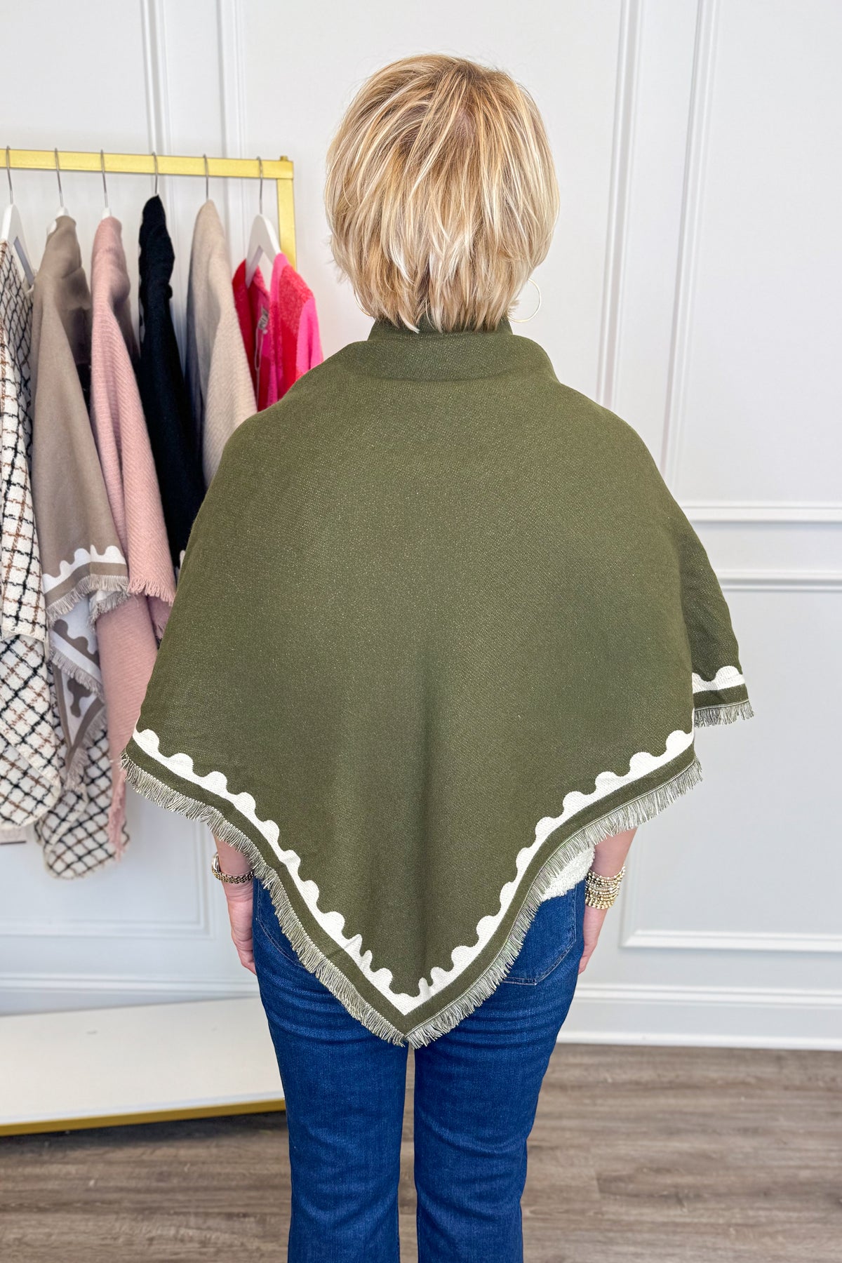 Scallop Elegance Triangle Scarf