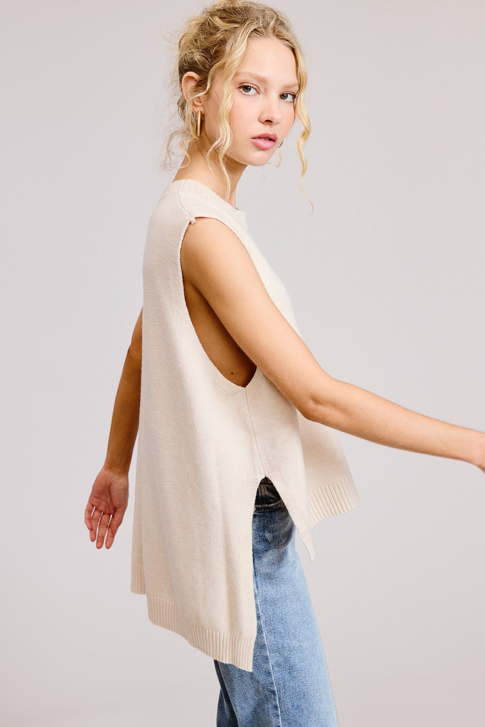 Faded Sunlight Oatmeal Hi-Low Sleeveless Sweater