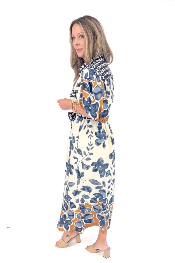 Seasons Change Blue &amp; Multi Printed Floral Print Midi Dress by Entro
