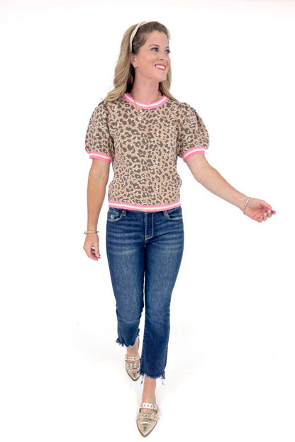 PRINTS CHARMING LEOPARD WITH PINK LINING SHORT SLEEVE SWEATER