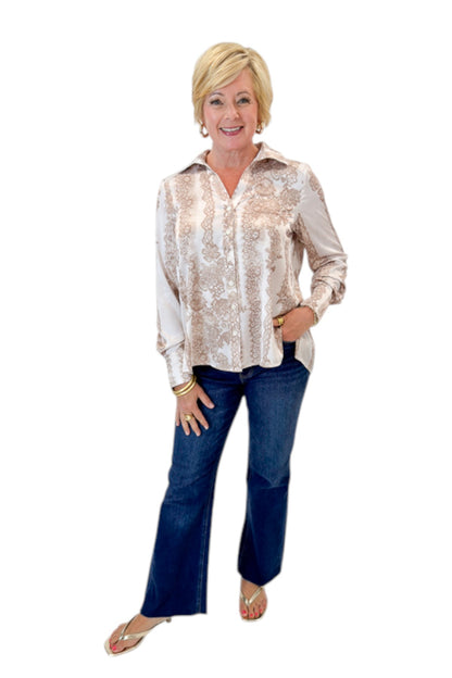 Front view of woman wearing Swagger Boutique’s Blush &amp; Tan Lace Print Button Up Top with jeans against white studio background.