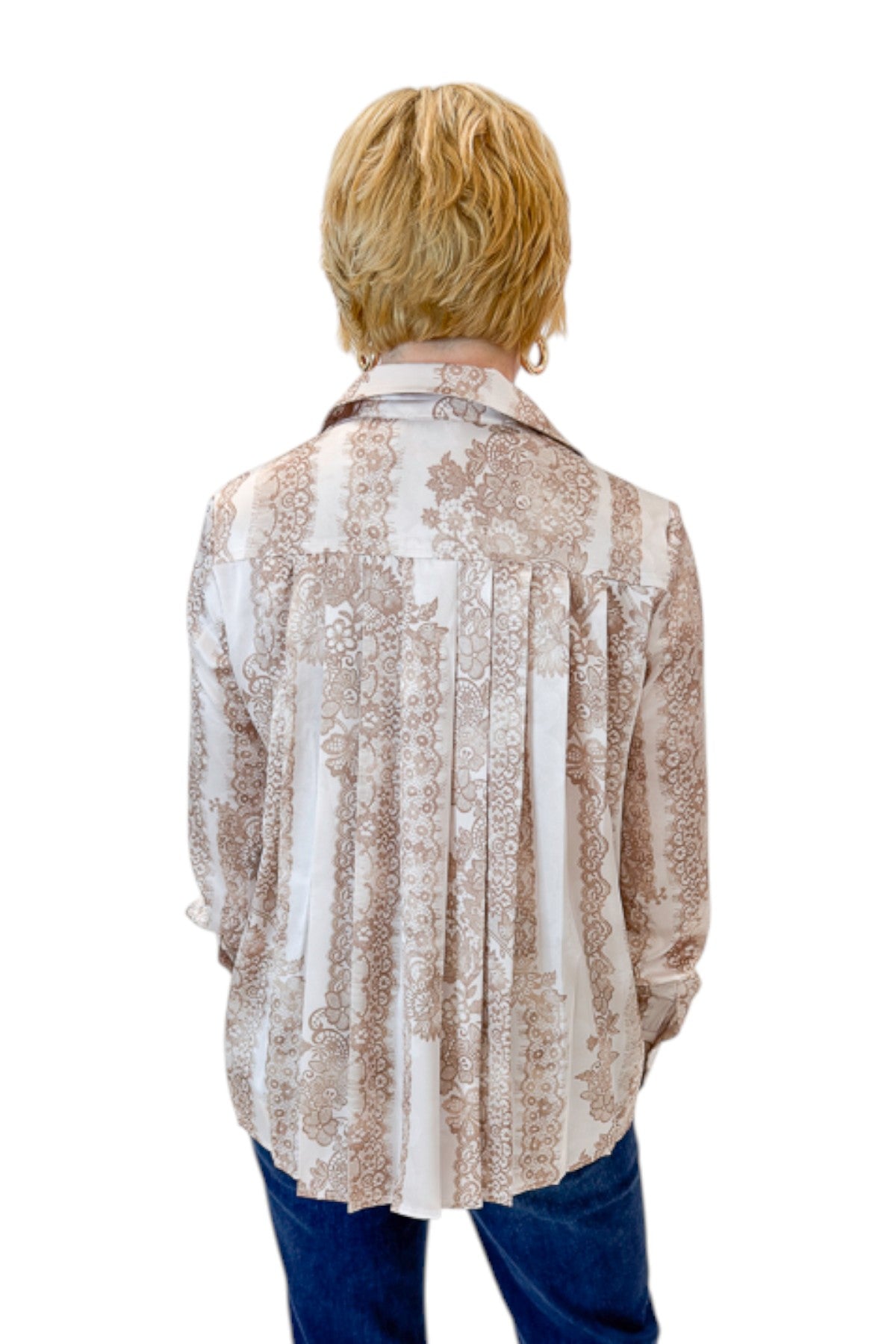 Back view of woman wearing Swagger Boutique’s Blush &amp; Tan Lace Print Button Up Top with jeans against white studio background.