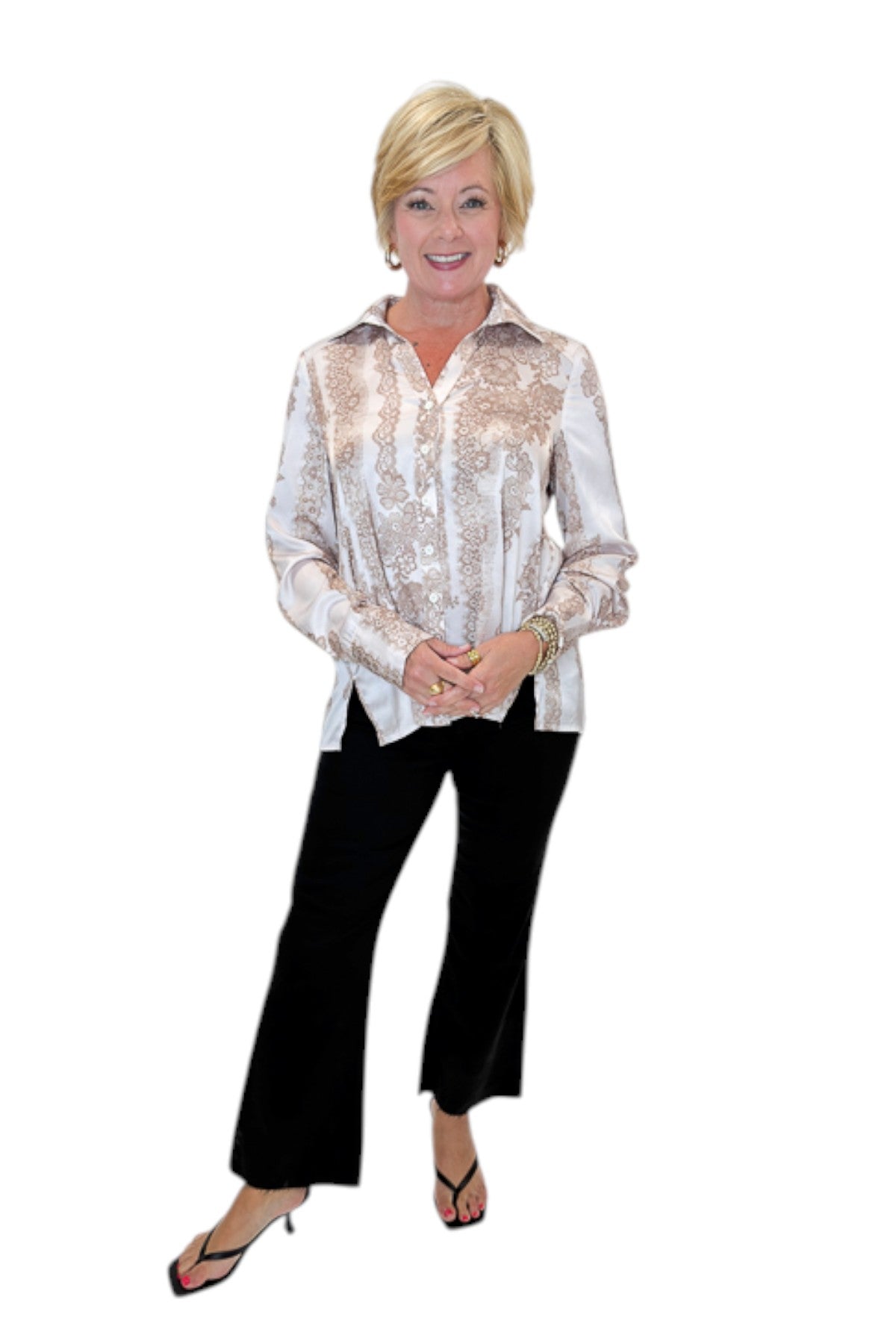 Front view of woman wearing Swagger Boutique’s Blush &amp; Tan Lace Print Button Up Top with jeans against white studio background.