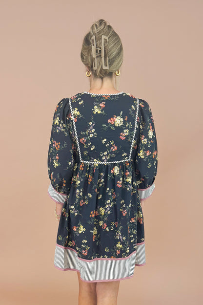 Beat Drop Black Floral Printed With Stripe Lining 3/4 Sleeve Dress