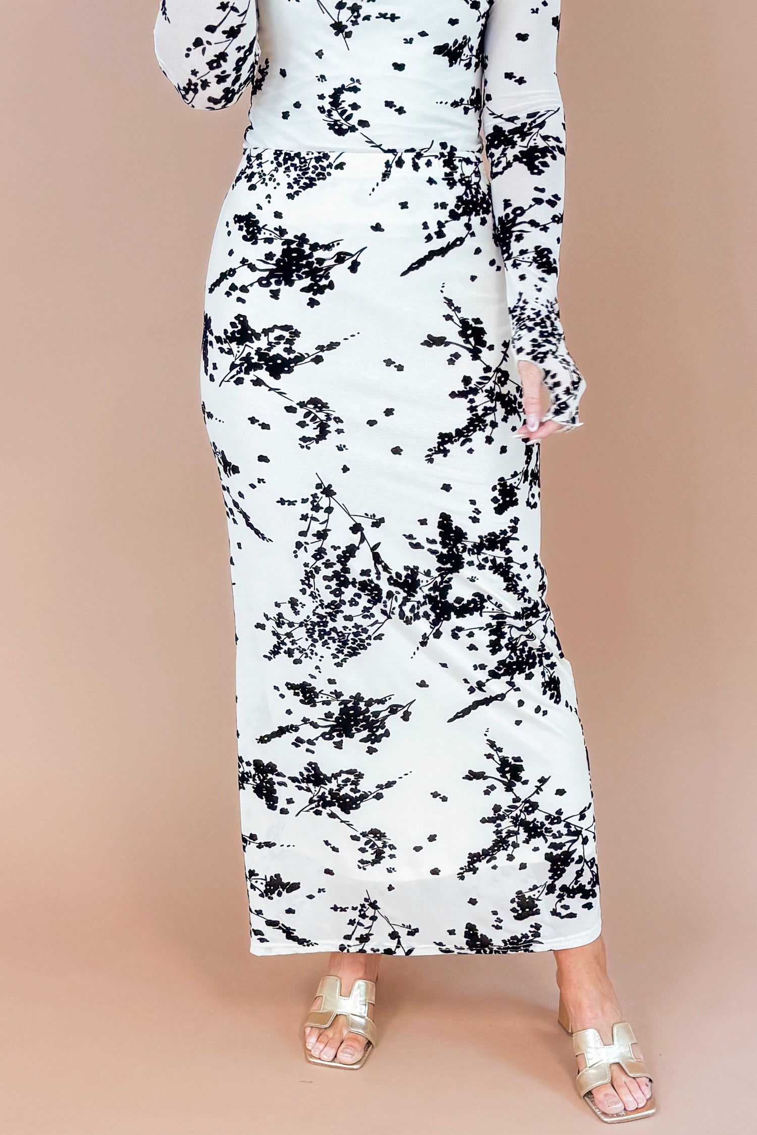 The Afterparty Cream With Black Textured Floral Print Skirt