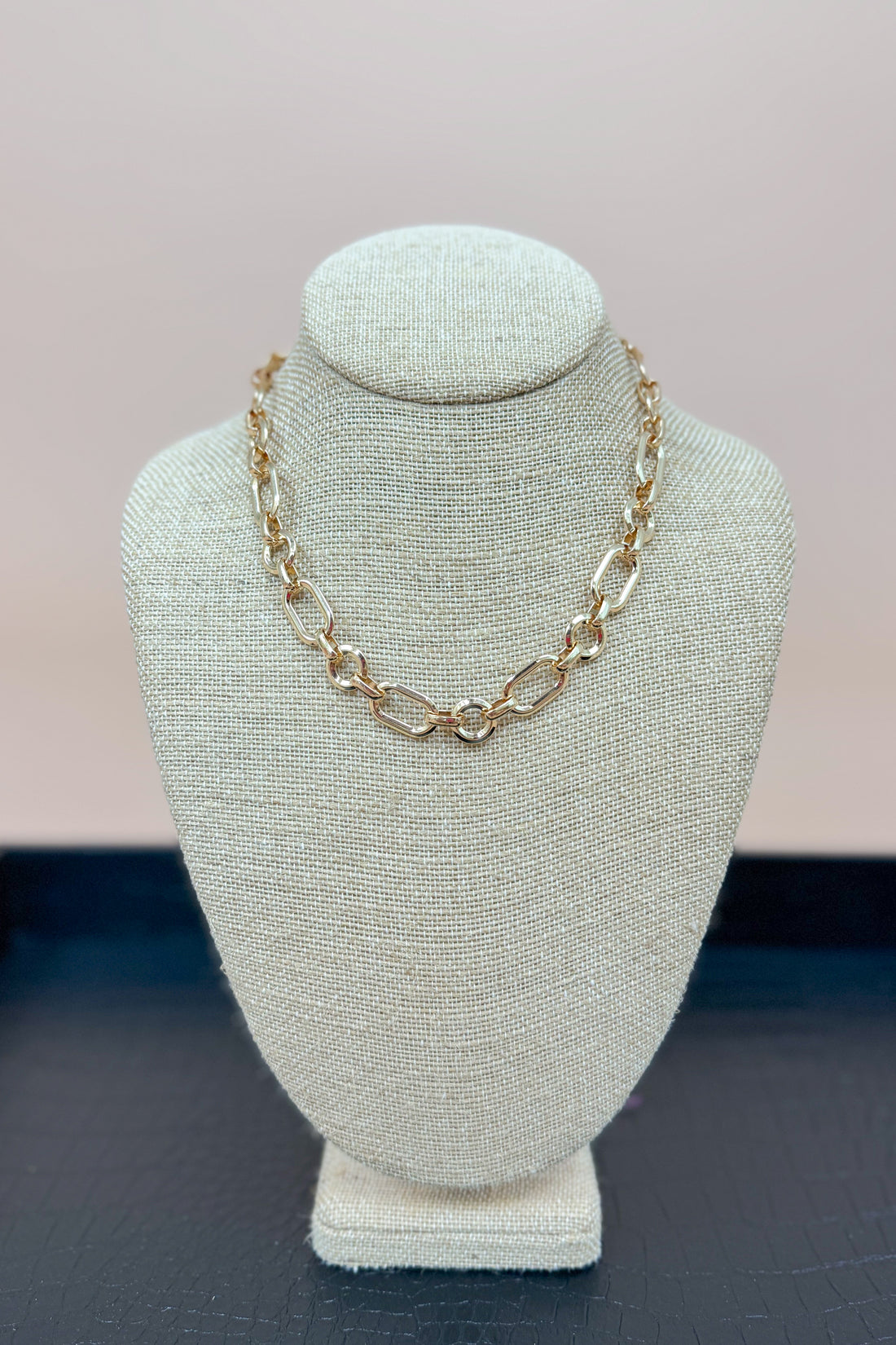 Sarah Oval Circle Linked Necklace