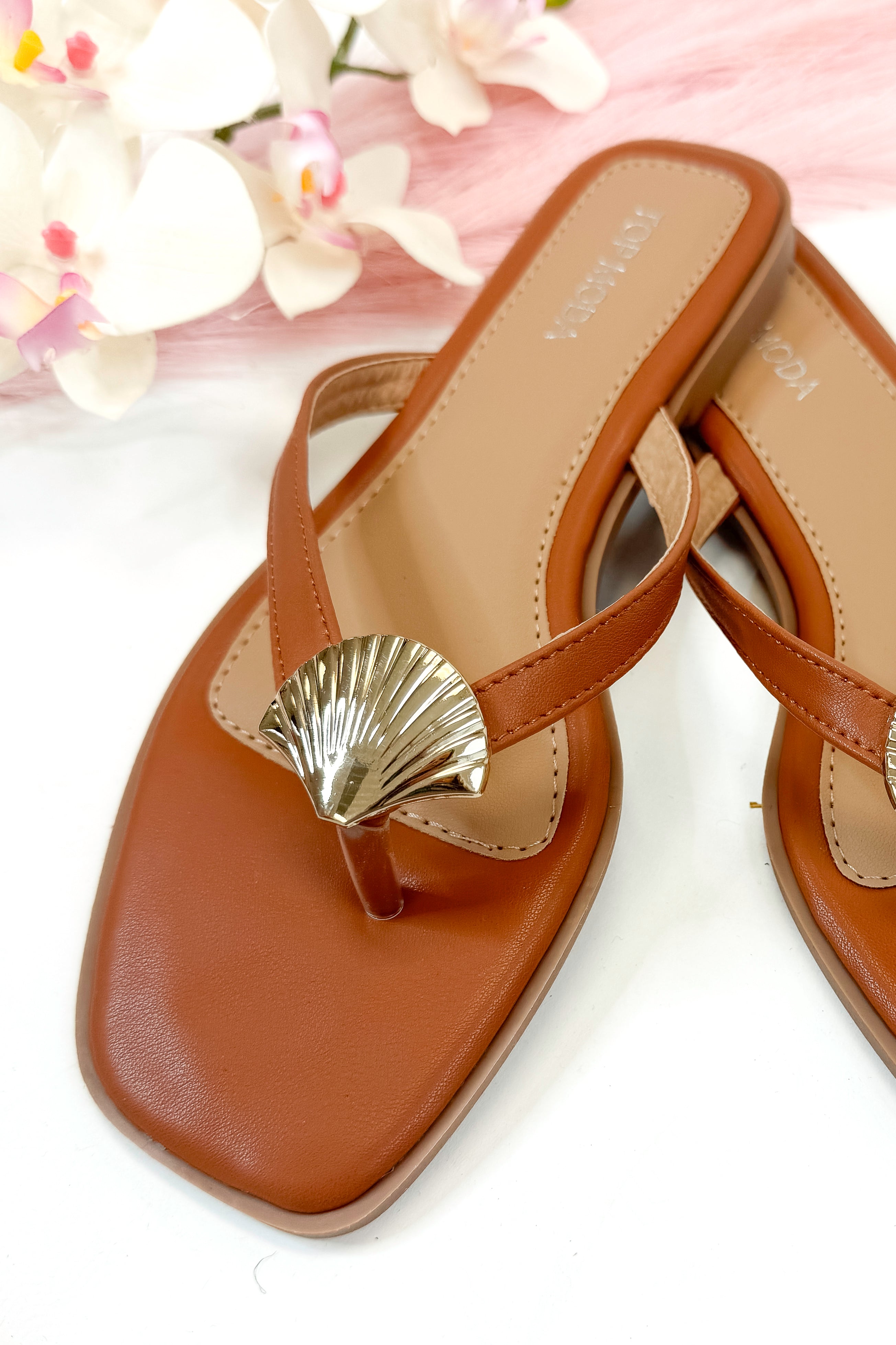 Doha- Tan Shell Detail Flip Flops detail view