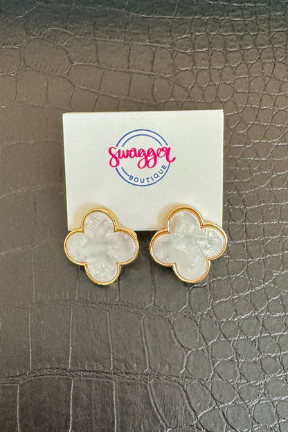 Macy Clover Acetate .75&quot; Earrings