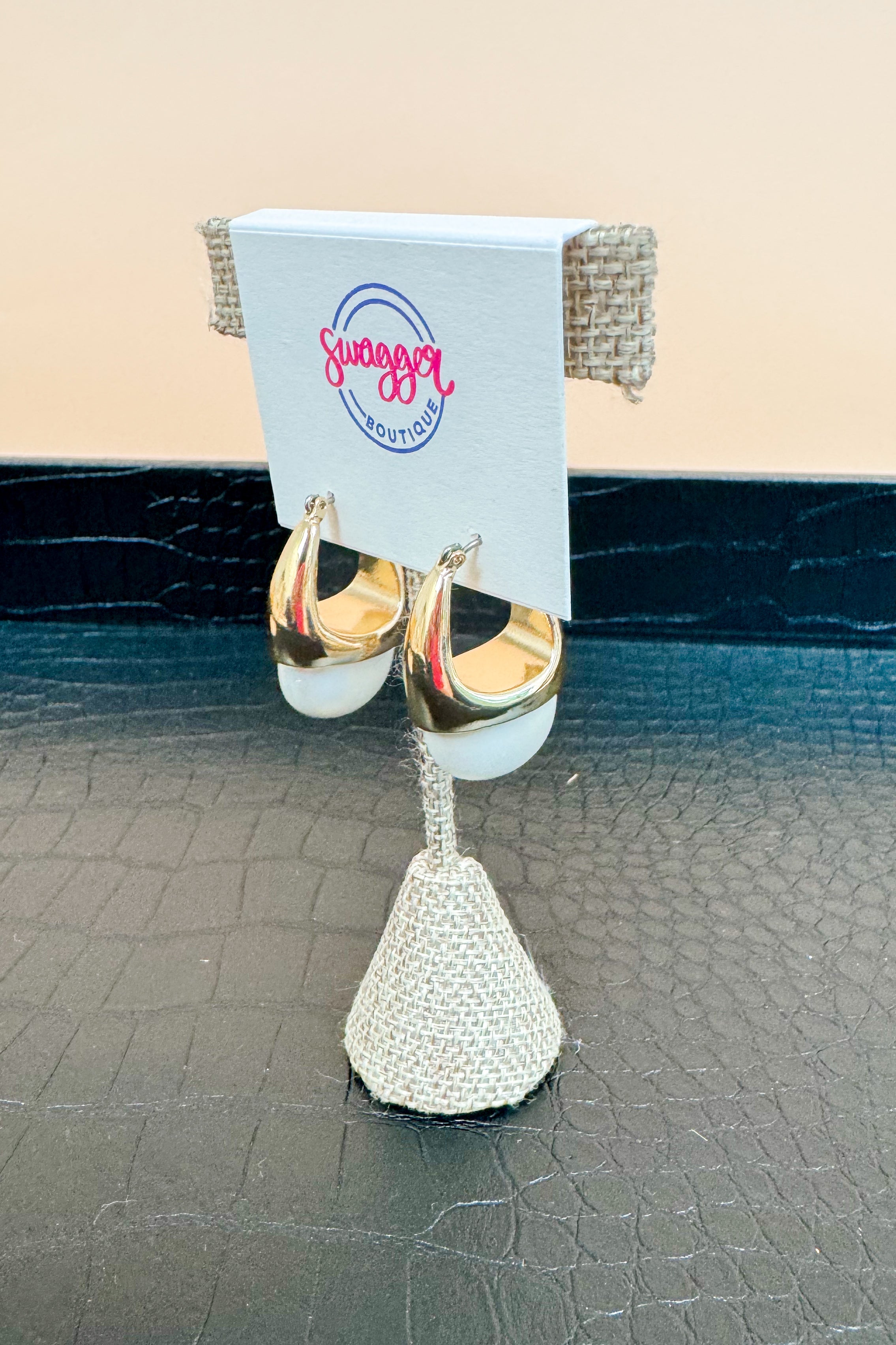 Schena Gold and Pearl 1&quot; Drop Earrings