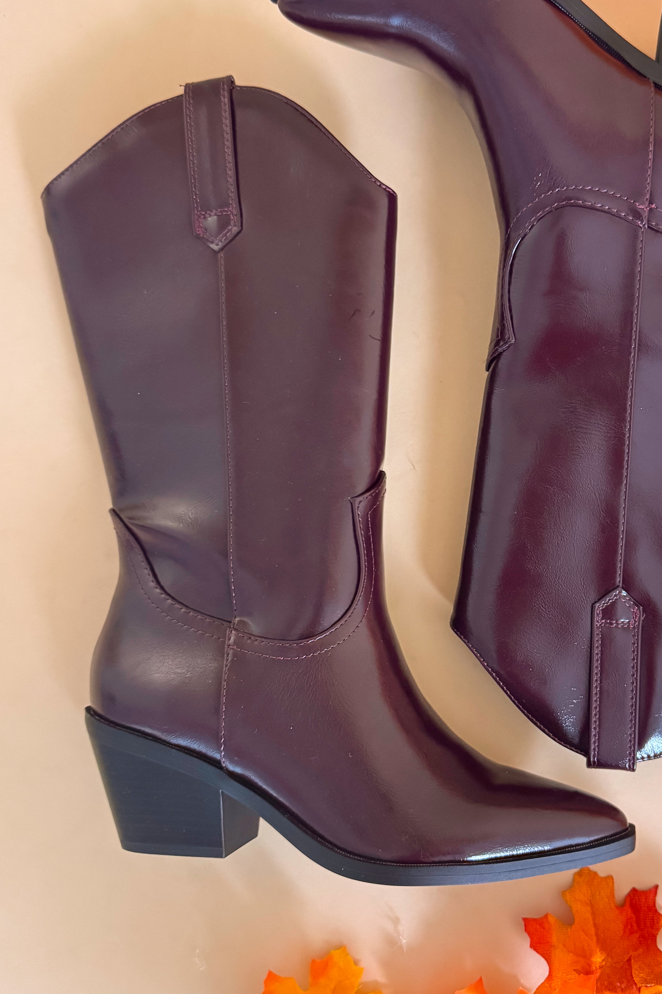 Close up picture of Keyman Wine Pointed Toe Boots