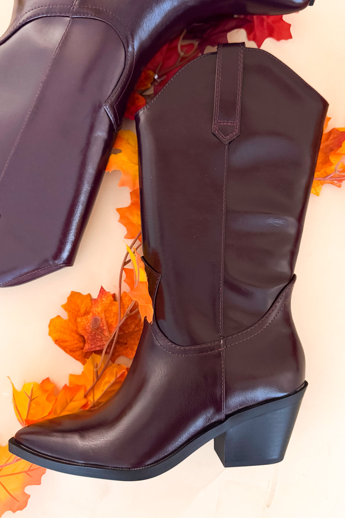 Close up picture of Keyman Wine Pointed Toe Boots
