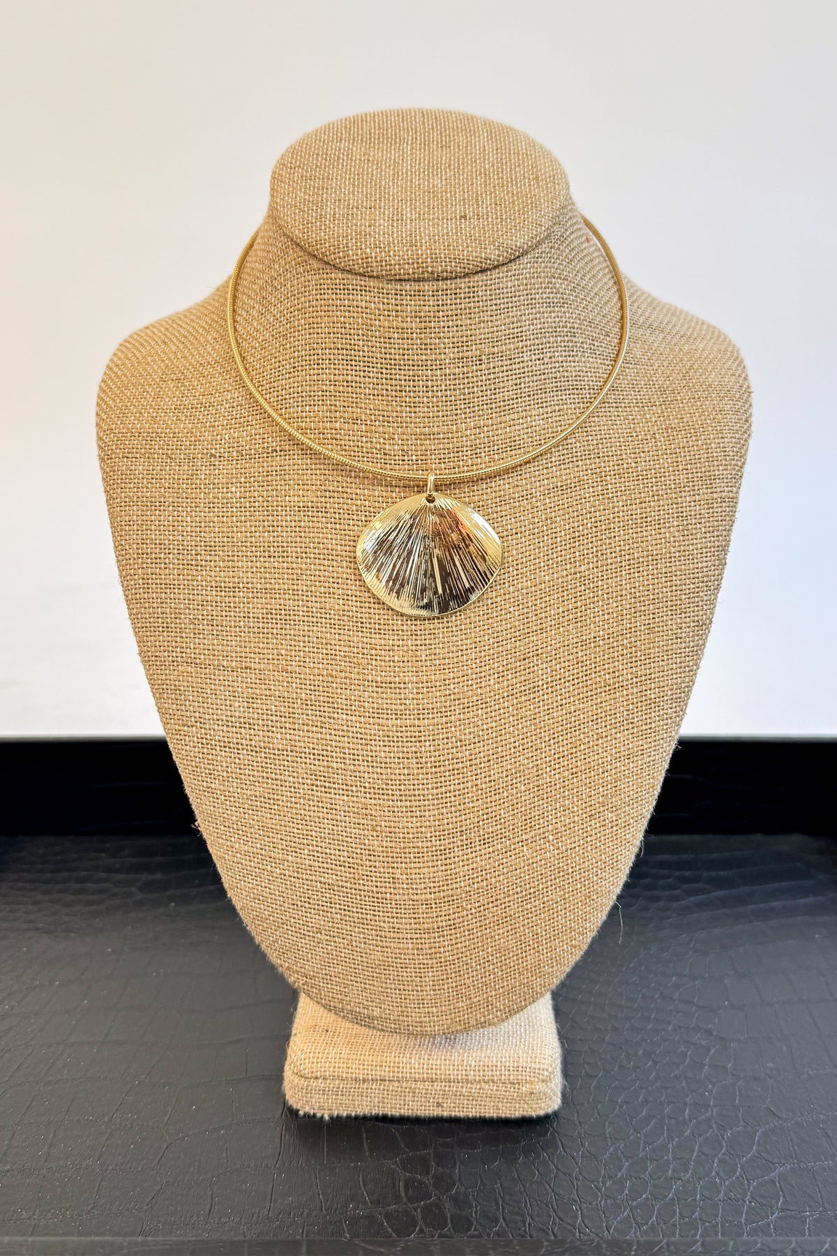 Pullen Hammered Geometric Choker Necklace