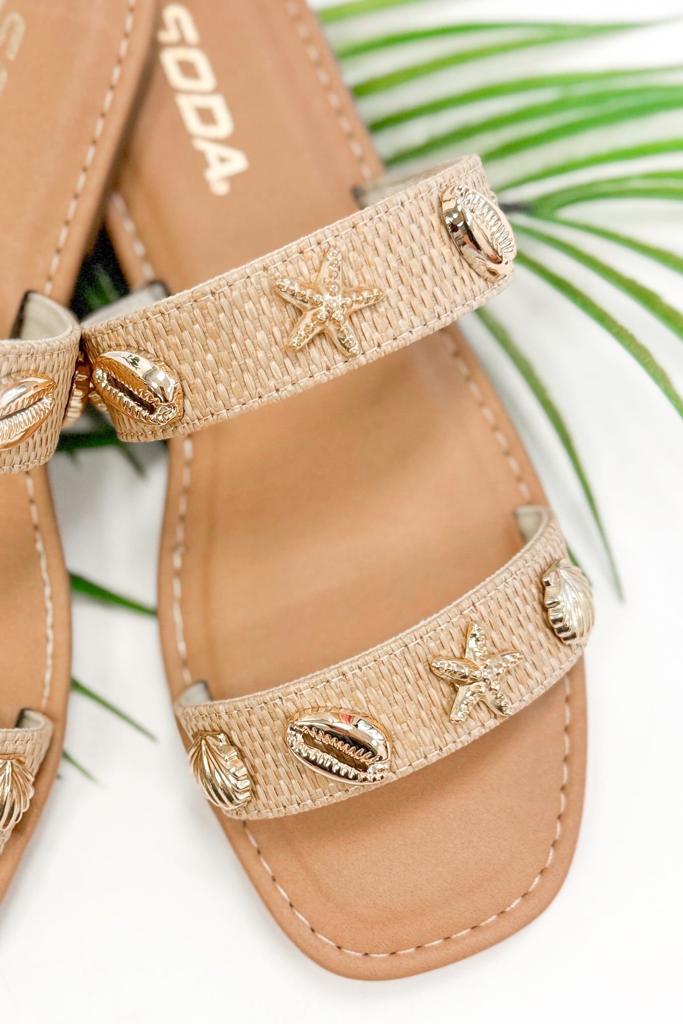 Samoa- Raffia Double Strap Shell Stud Sandals detailed view