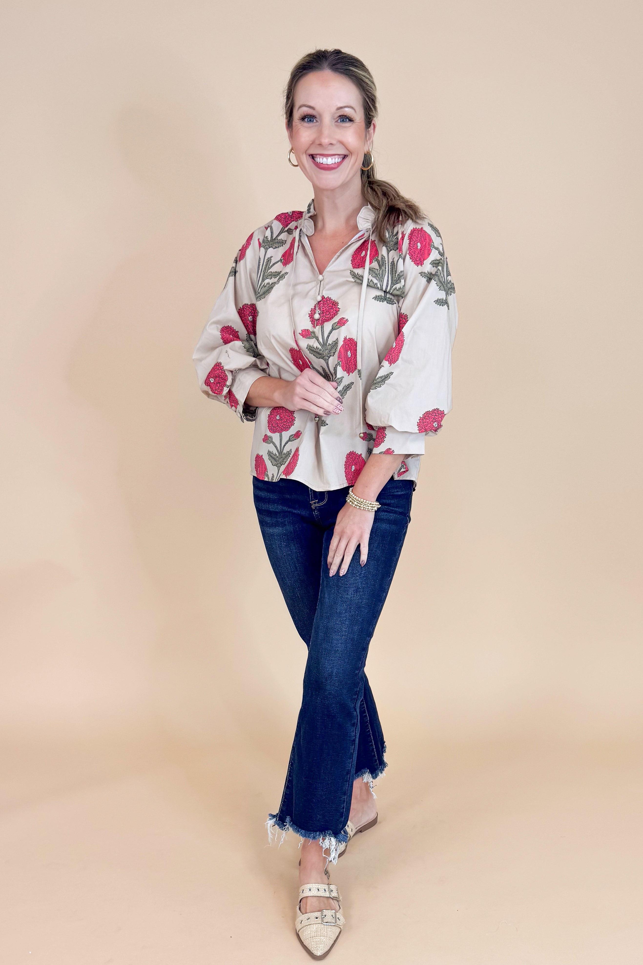 New Crush Ecru Floral Printed 3/4 Sleeve Top by Entro