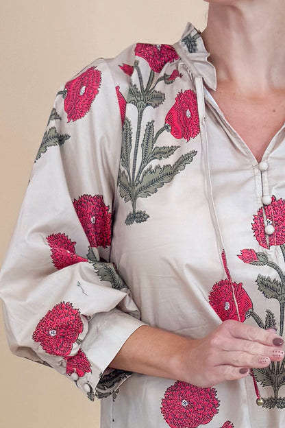 New Crush Ecru Floral Printed 3/4 Sleeve Top by Entro