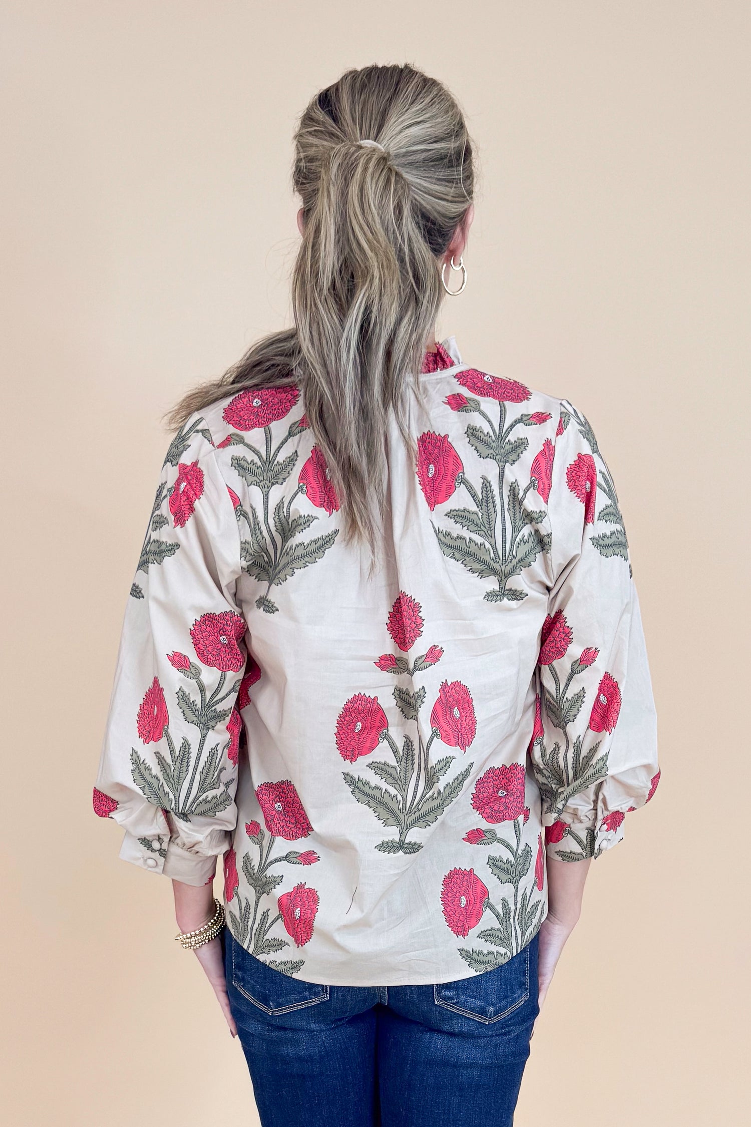 New Crush Ecru Floral Printed 3/4 Sleeve Top by Entro