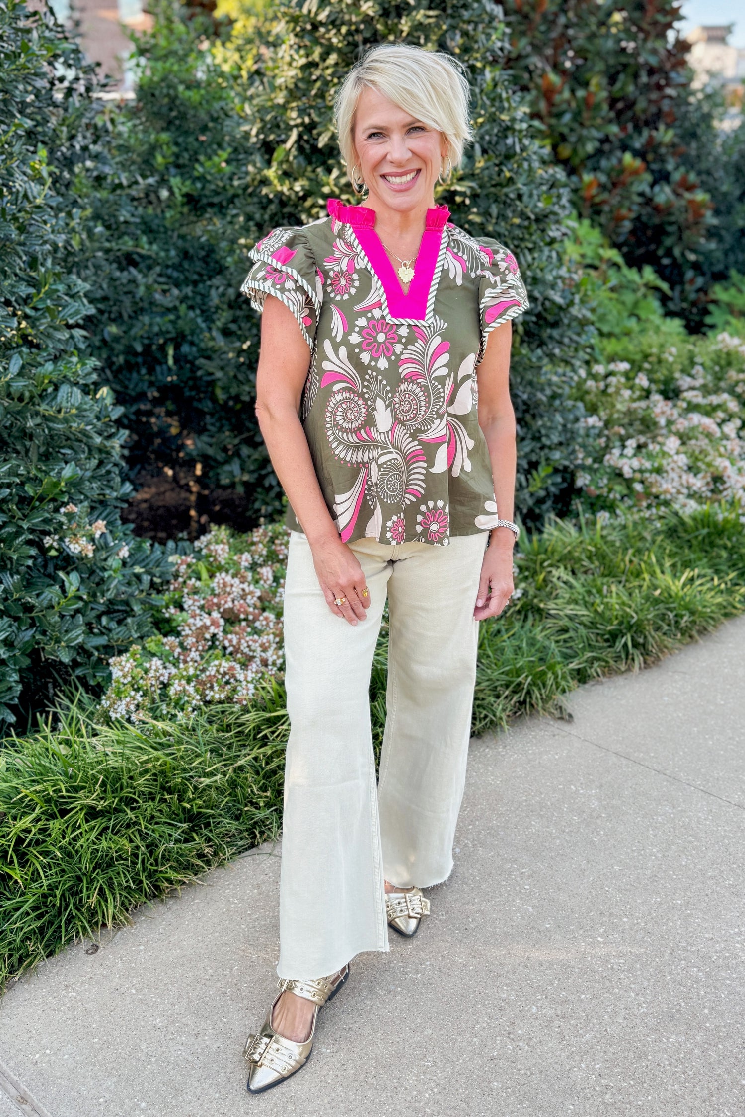 Sweet Thing Olive &amp; Pink Printed Flutter Sleeve Top by Entro