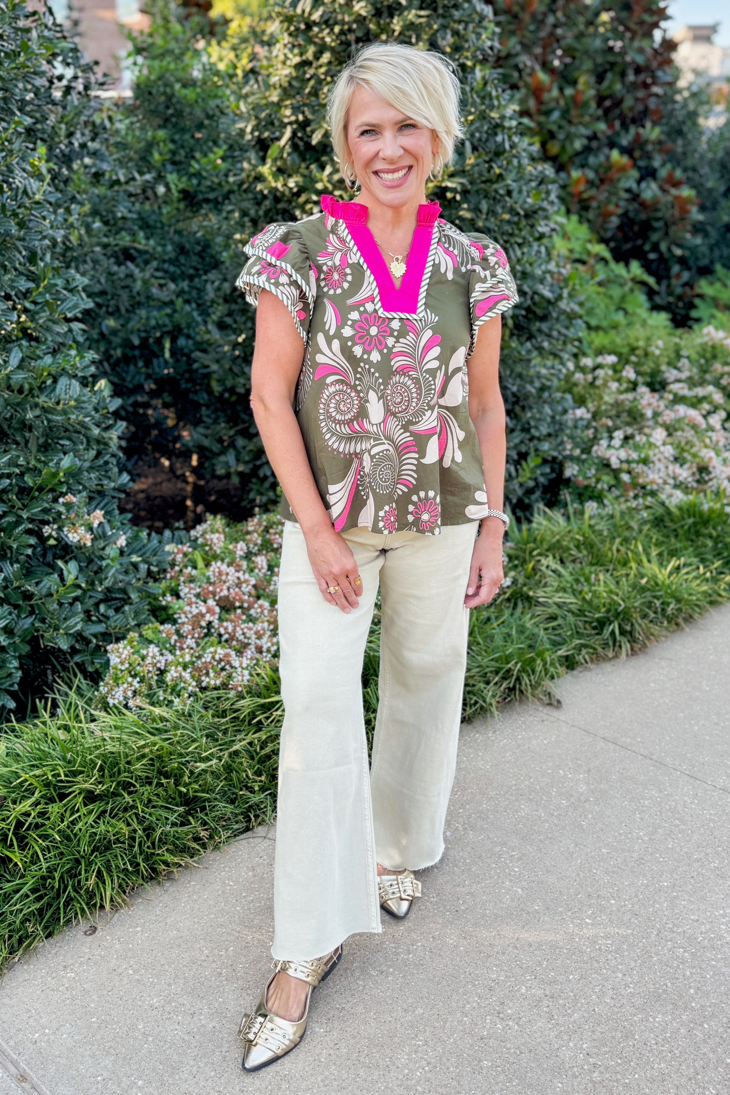 Sweet Thing Olive &amp; Pink Printed Flutter Sleeve Top by Entro