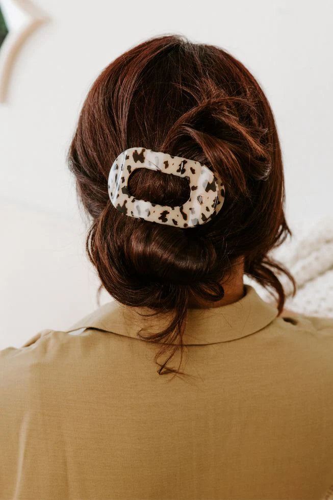Blonde Tortoise Medium Round Flat Clip