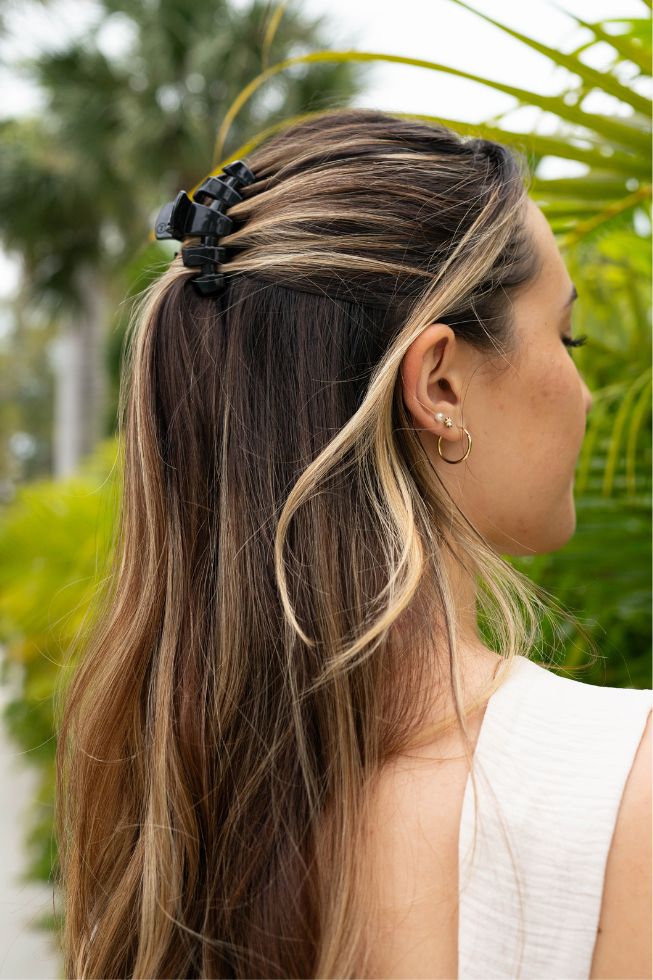 Jet Black Medium Claw Clip by Teletie