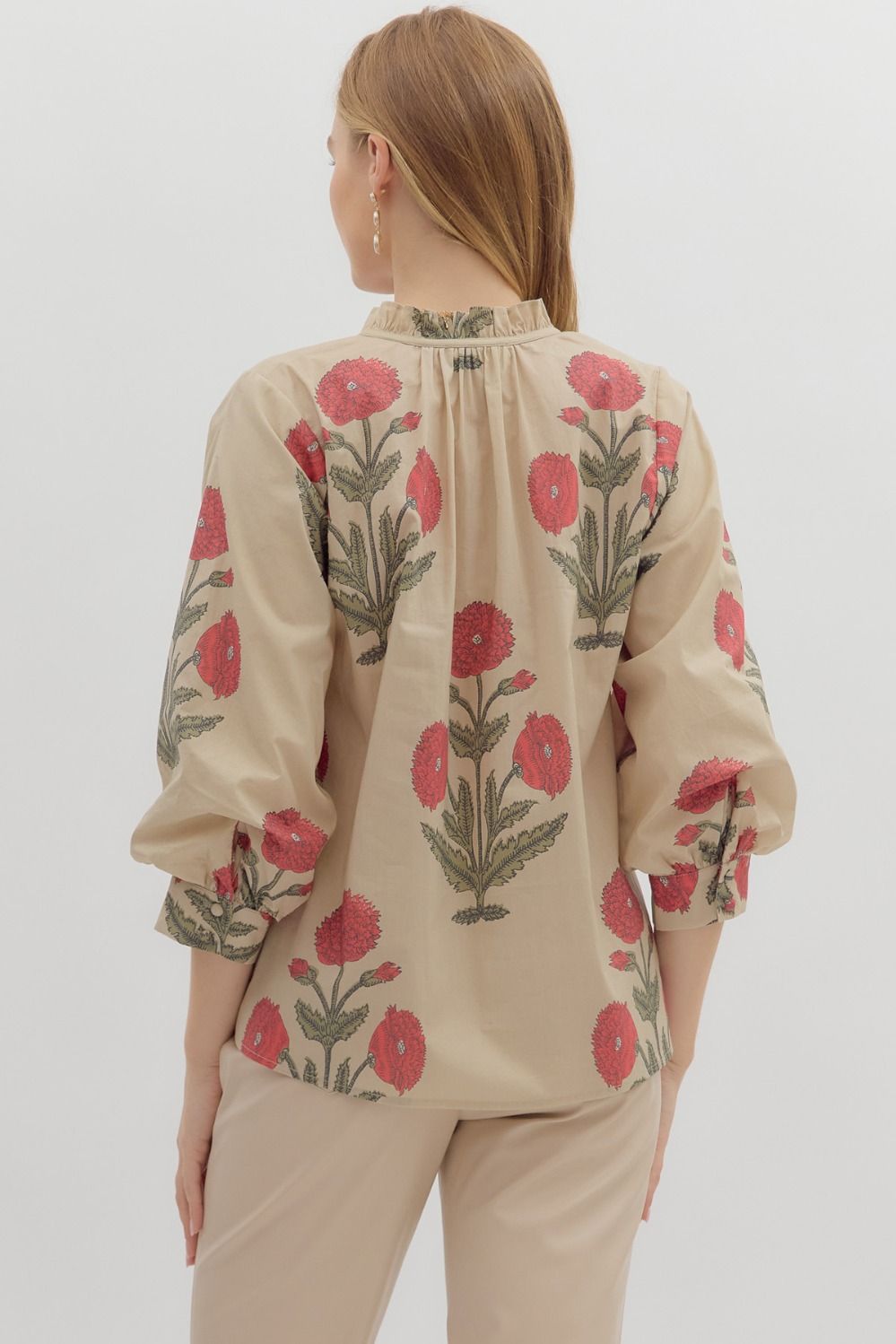 New Crush Ecru Floral Printed 3/4 Sleeve Top by Entro