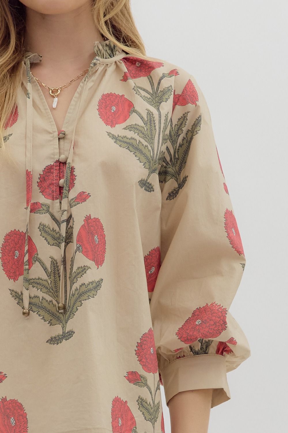 New Crush Ecru Floral Printed 3/4 Sleeve Top by Entro