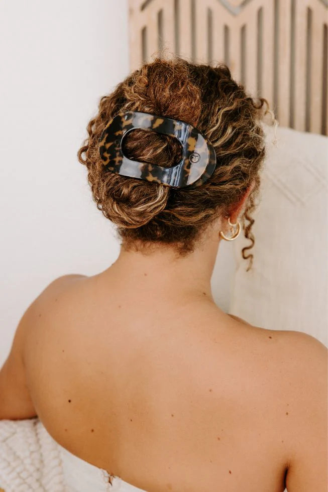 Large Tortoise Round Flat Hair Clip by Teletie